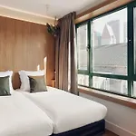 Townhouse Hotel