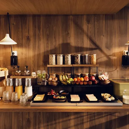 Townhouse Hotel 4*