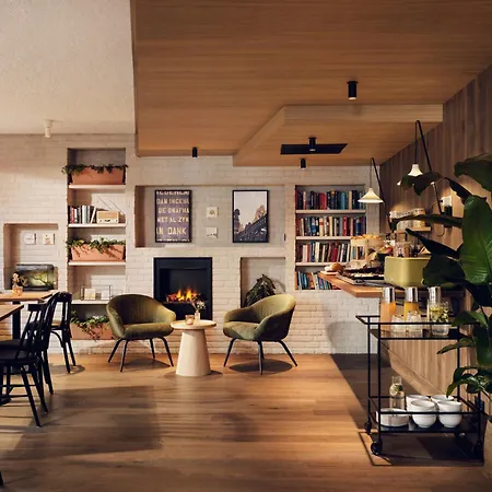 Townhouse Hotel