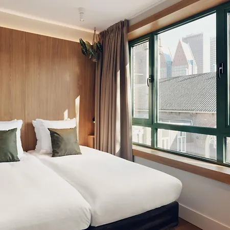 Townhouse Hotel