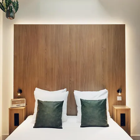 מלון Townhouse 4*